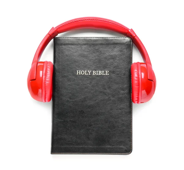 Holy Bible Modern Headphones White Background — Stock Photo, Image