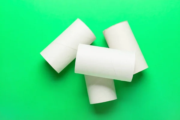 Empty Cardboard Tubes Green Background — Stock Photo, Image