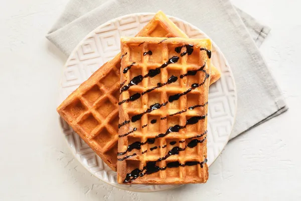 Plate Delicious Belgian Waffles Chocolate Sauce Light Background — Stock Photo, Image