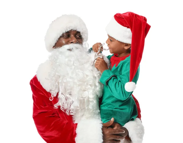 Pequeño Chico Afroamericano Con Santa Claus Sobre Fondo Blanco —  Fotos de Stock