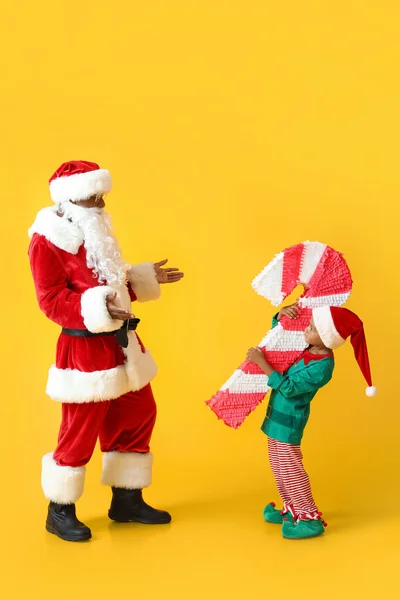 Lindo Elfo Pequeño Con Piñata Bastón Caramelo Santa Claus Sobre —  Fotos de Stock