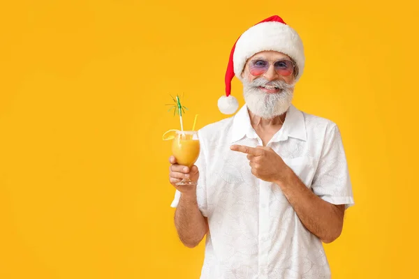 Cool Santa Claus Cocktail Color Background — Stock Photo, Image