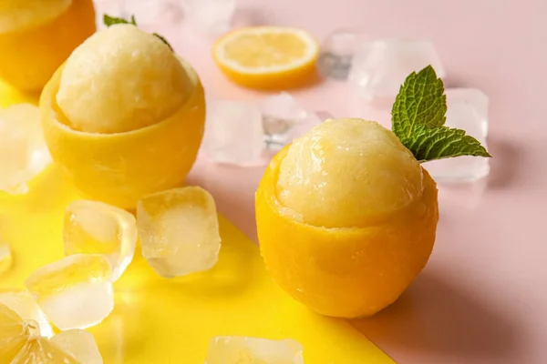 Tasty Ice Creams Lemon Peels Color Background — Stock Photo, Image