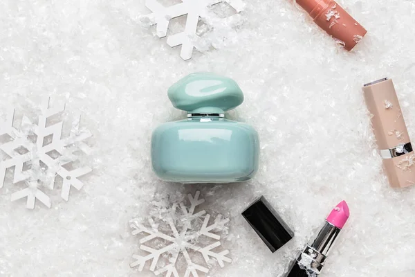 Perfume Bottle Decorative Cosmetics Snowflakes Snow Background — Stock Photo, Image