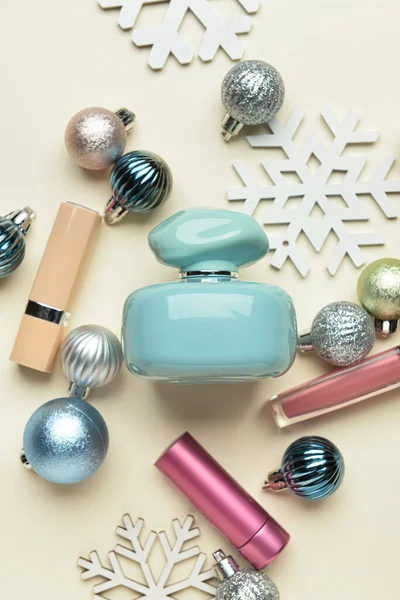 Perfume Bottle Cosmetics Christmas Decor Light Background — Stock Photo, Image