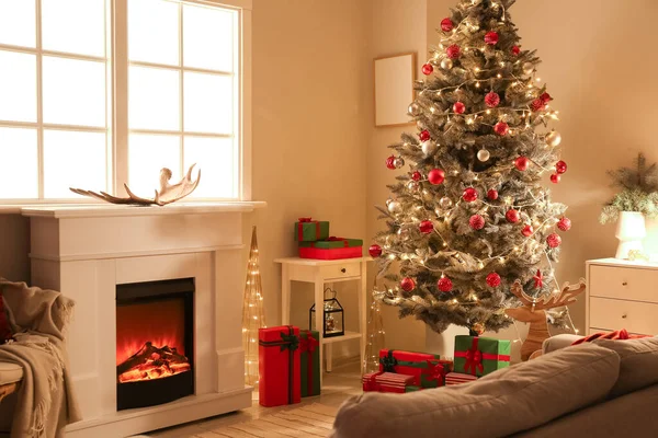 Interieur Woonkamer Met Kerstboom Open Haard — Stockfoto