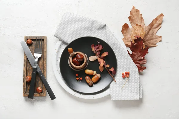 Stilvolle Herbstliche Tischdekoration Auf Hellem Hintergrund — Stockfoto