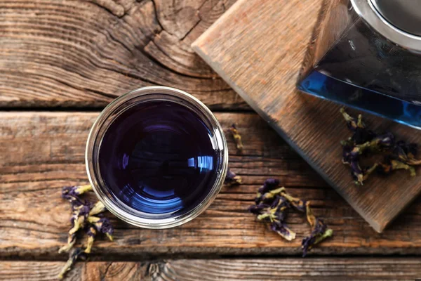 Glass Butterfly Pea Flower Tea Table — Stock Photo, Image