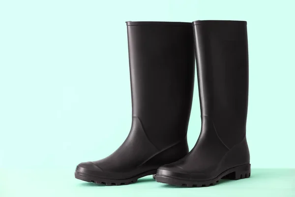 Par Botas Chuva Borracha Fundo Cor — Fotografia de Stock