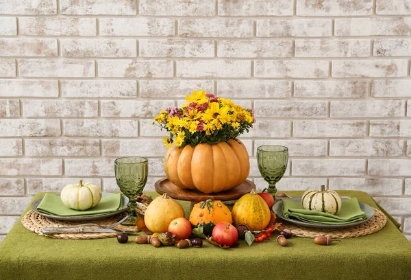 Beautiful Bouquet Autumn Flowers Pumpkin Served Table Brick Wall — Stock Photo, Image