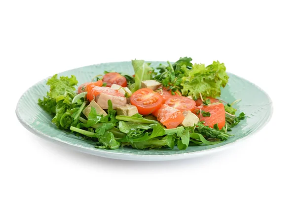 Deliciosa Salada Com Peixe Prato Sobre Fundo Branco — Fotografia de Stock