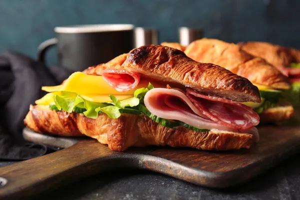 Wooden Board Delicious Croissant Sandwiches Black Background — Stock Photo, Image