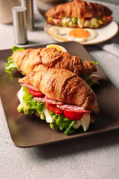Plate Delicious Croissant Sandwiches Grey Background — Stock Photo, Image