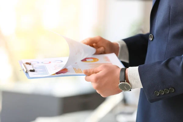 Businessman Clipboard Office Closeup — Stock Photo, Image