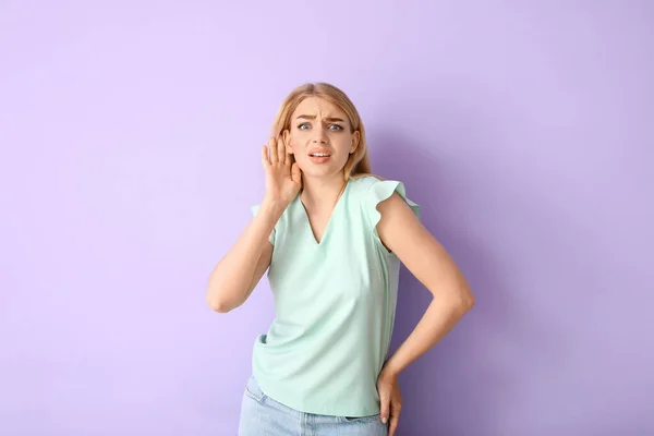 Young Woman Trying Hear Something Color Background — Stock Photo, Image