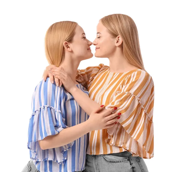 Krásné Mladé Dvojče Sestry Objímání Bílém Pozadí — Stock fotografie