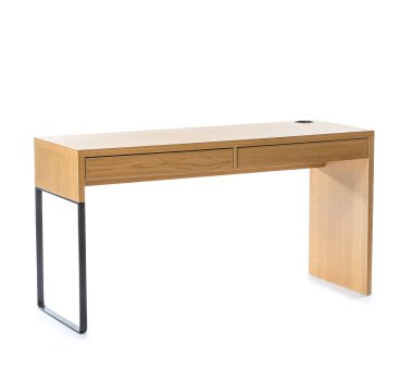 Beyaz arka planda çekmeceleri olan modern tahta masa