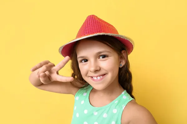 Cool Stylish Little Girl Showing Victory Gesture Color Background — Stock Photo, Image