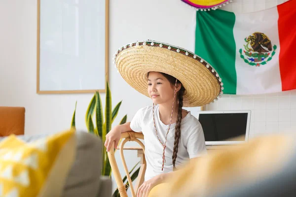 Little Girl Sombrero Hat Home — Stock Photo, Image