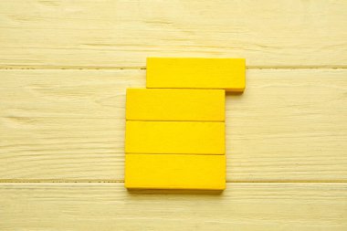 Renkli ahşap arkaplanda bloklar