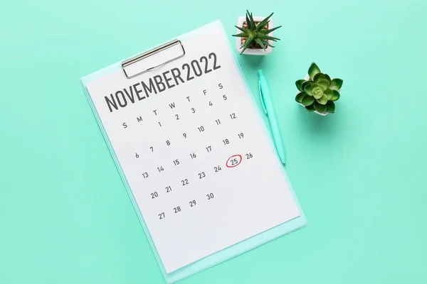 Calendar Page Marked Date Black Friday Flowerpots Blue Background — Stock Photo, Image