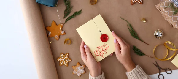 Female Hands Creative Christmas Card Decor — Stock Photo, Image