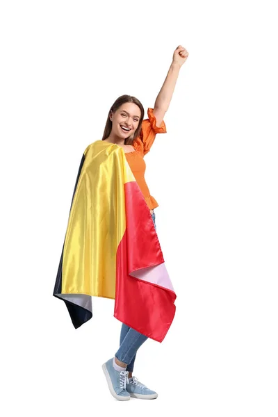 白底挂比利时国旗的快乐年轻女子 — 图库照片