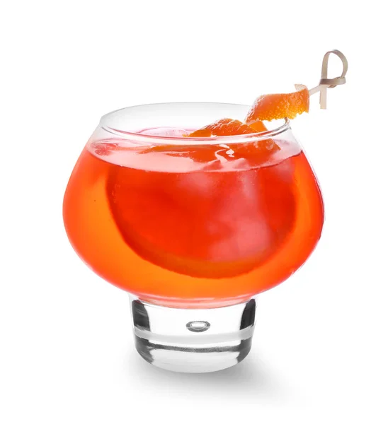 Ποτήρι Κοκτέιλ Νεγκρόνι Φλούδα Πορτοκαλιού Λευκό Φόντο — Φωτογραφία Αρχείου