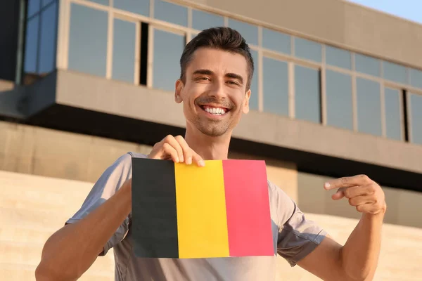 Joven Con Bandera Bélgica Aire Libre — Foto de Stock