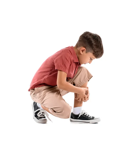 Niño Rascándose Sobre Fondo Blanco — Foto de Stock