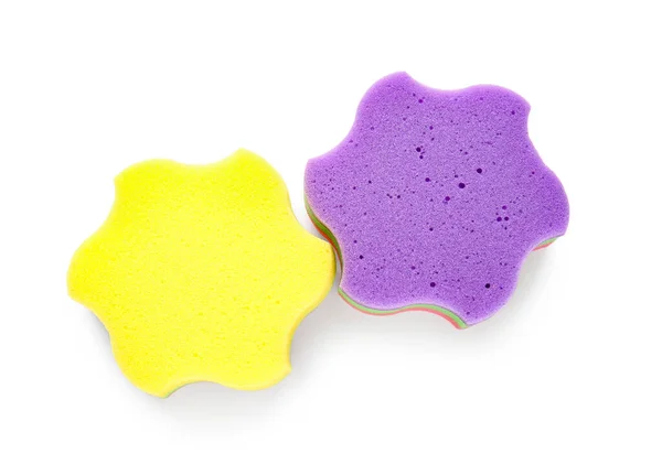 白色背景的紫色和黄色星形浴巾 — 图库照片