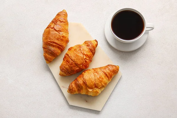 Board Delicious Croissants Cup Coffee White Background — Stock Photo, Image