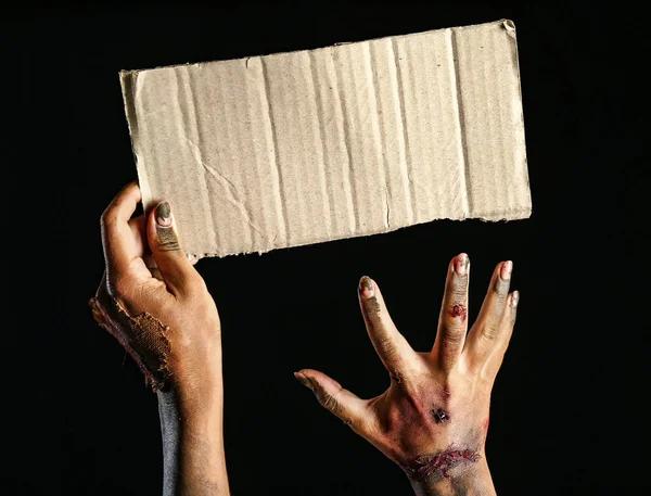 Mani Zombie Con Foglio Carta Vuoto Sfondo Scuro — Foto Stock