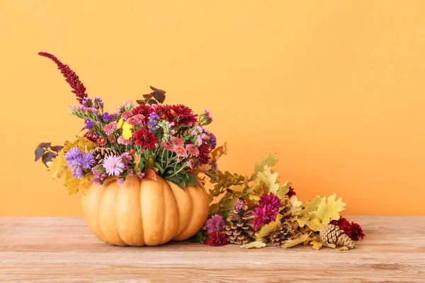 Beautiful Autumn Bouquet Pumpkin Table Color Background — Stock Photo, Image