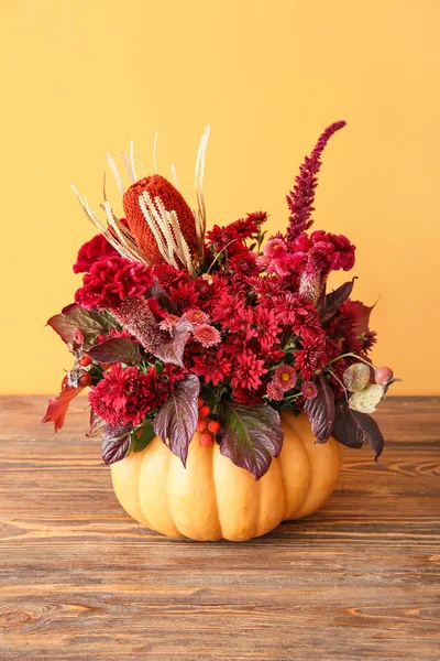 Beautiful Autumn Bouquet Pumpkin Table Color Background — Stock Photo, Image