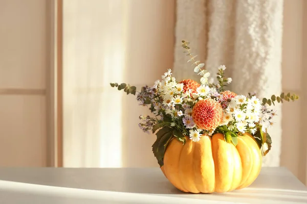 Beautiful Autumn Bouquet Pumpkin Table Room — Stock Photo, Image
