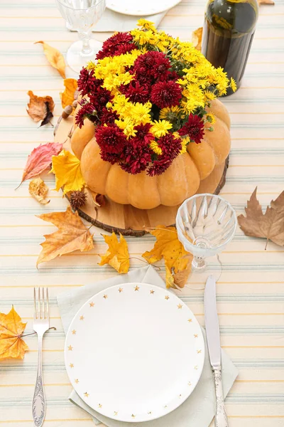 Beautiful Bouquet Autumn Flowers Pumpkin Served Table — Stock Photo, Image