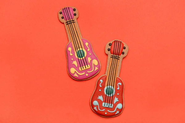 Cookies Forma Guitarra Fundo Vermelho Dia Muertos — Fotografia de Stock