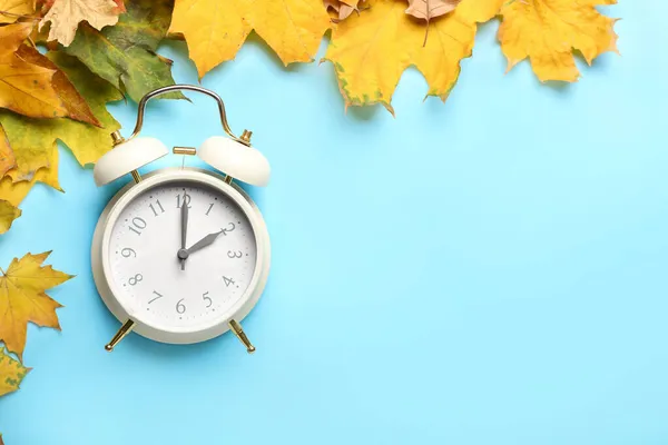 시계와 가을철 — 스톡 사진