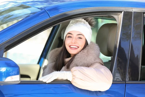 Young Woman Sitting Car Winter Day — Stock Photo, Image