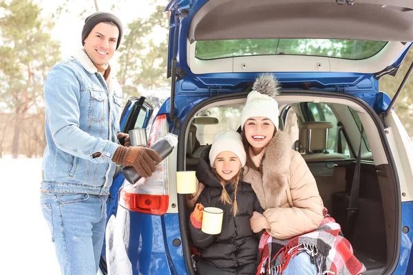 Happy Family Drinking Hot Tea Forest Winter Day — Stock Photo, Image