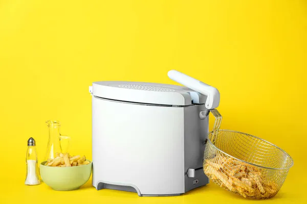Modern Deep Fryer French Fries Salt Oil Color Background — Stock Photo, Image