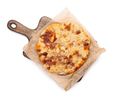 Beyaz arka planda lezzetli khachapuri tablosu