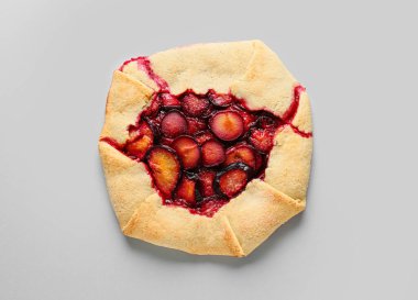 Hafif arkaplanda lezzetli erik galeti