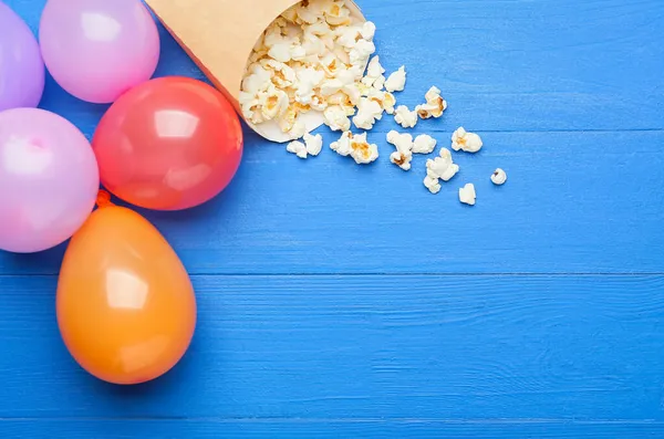 Beautiful Balloons Popcorn Color Wooden Background — Stock Photo, Image