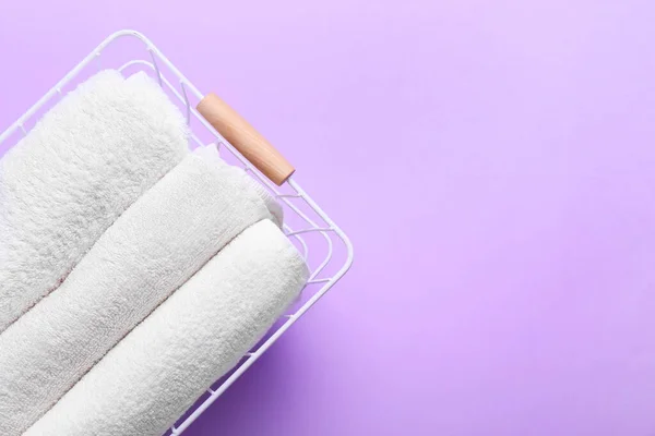 Basket Clean Towels Lilac Background Closeup — Stock Photo, Image