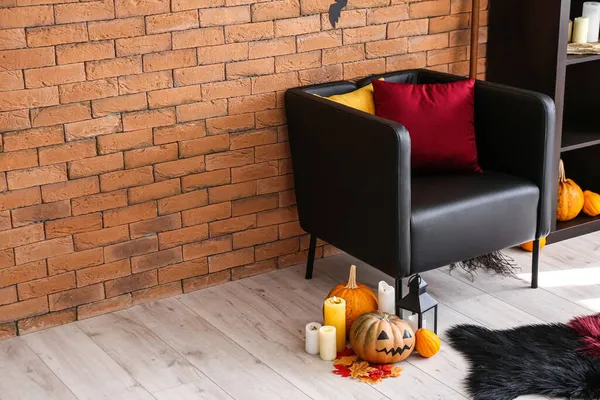Cozy Armchair Halloween Decor Brick Wall — Stock Photo, Image