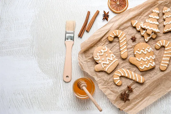 Board Christmas Gingerbread Cookies Light Background — Stock Photo, Image