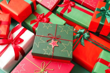 Arkaplan olarak farklı Noel hediyeleri