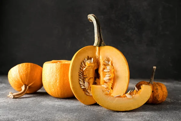Ripe Cut Pumpkin Dark Background — Stock Photo, Image